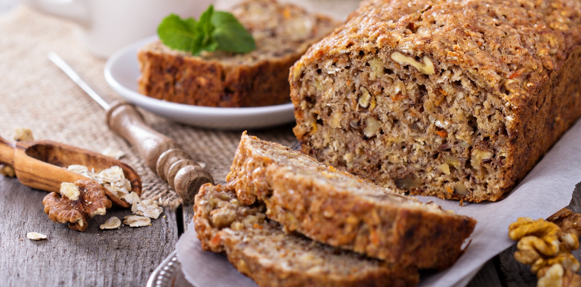 Pan Integral con Miel y Granola - Línea Maestro
